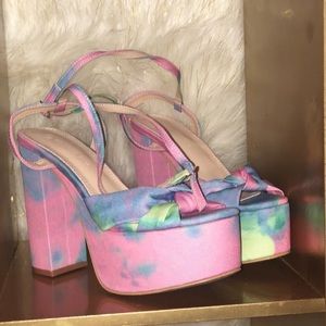 Chunky Tie dye heels